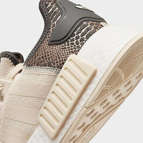 ADIDAS ORIGINALS NMD R1 RUNNER SHOE WOMENS WONDER WHITE/ GREY (Beige) - Picture 4 of 9